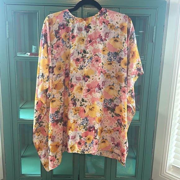 Buddy Love Floral Tunic Top - Picture 4 of 6